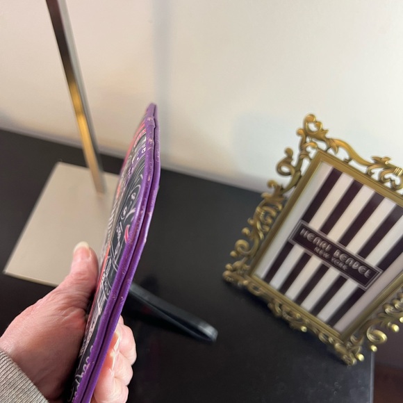 Henri Bendel New York Style “Runway Girls” wristlet pouch - Picture 6 of 8